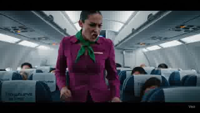 La Furia Corporativa vs. La Matriarca: Elote en el Avión